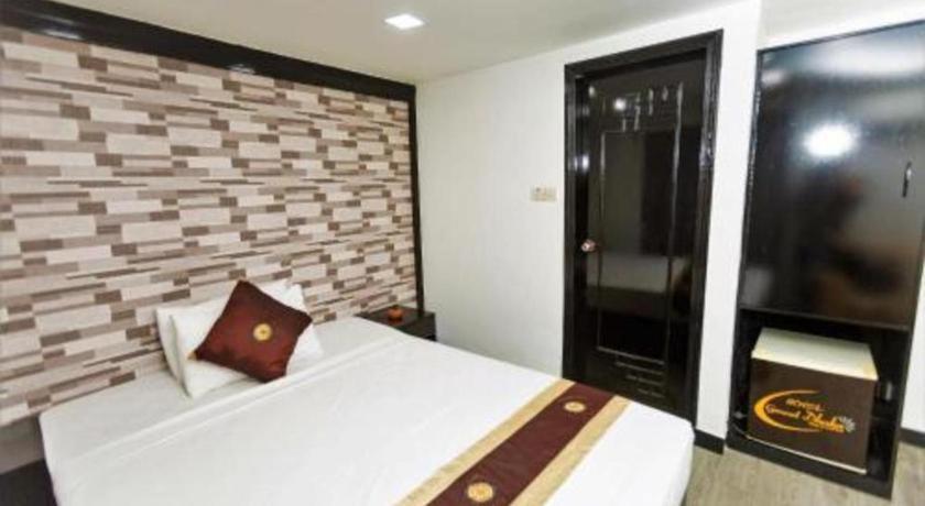Grand Dhaka Hotel Exterior photo